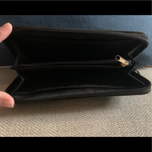 Black Tommy Wallet - Picture 4 of 4